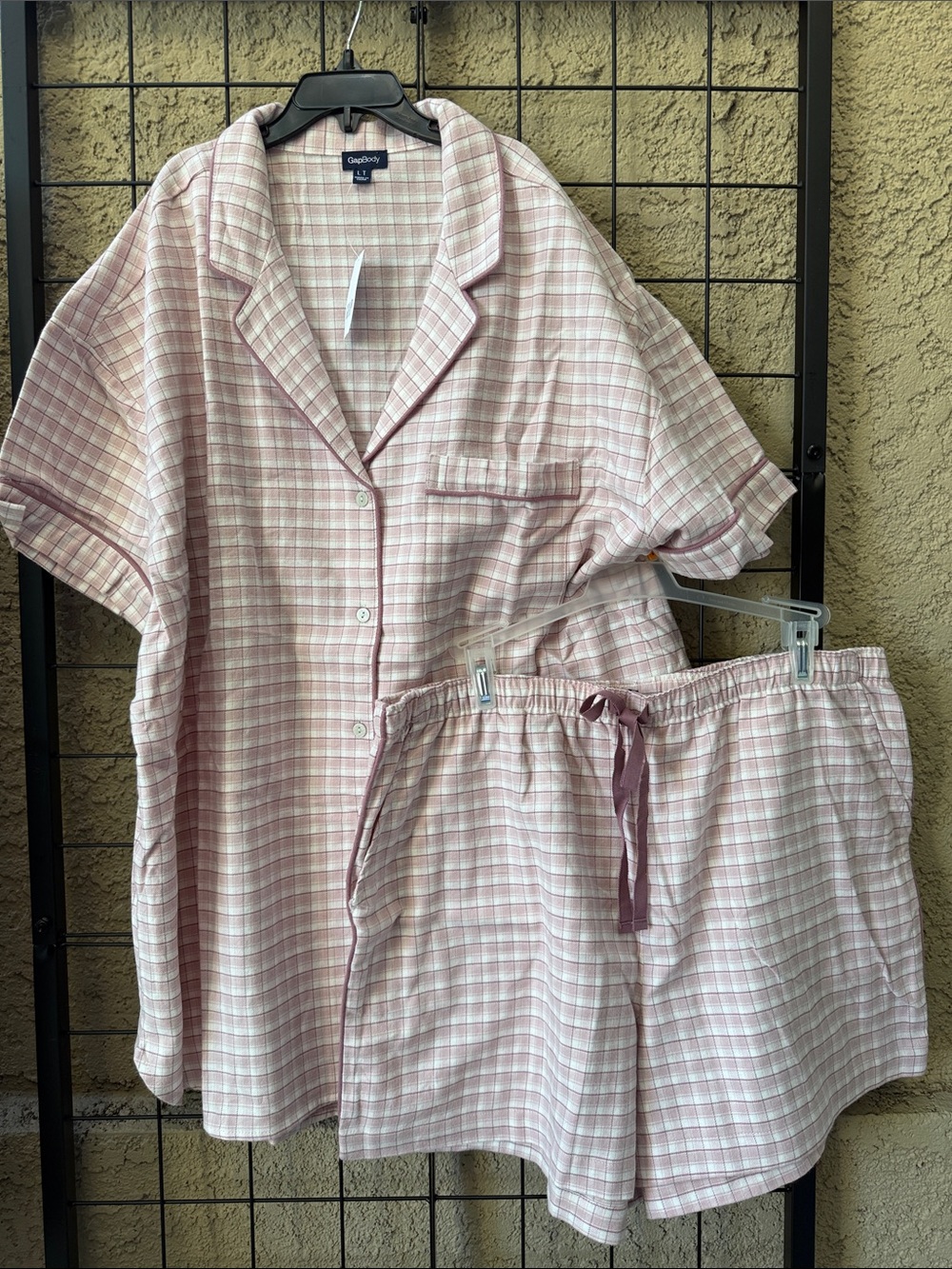 New Gap Women’s Pink Plaid Short Flannel Pajama Set